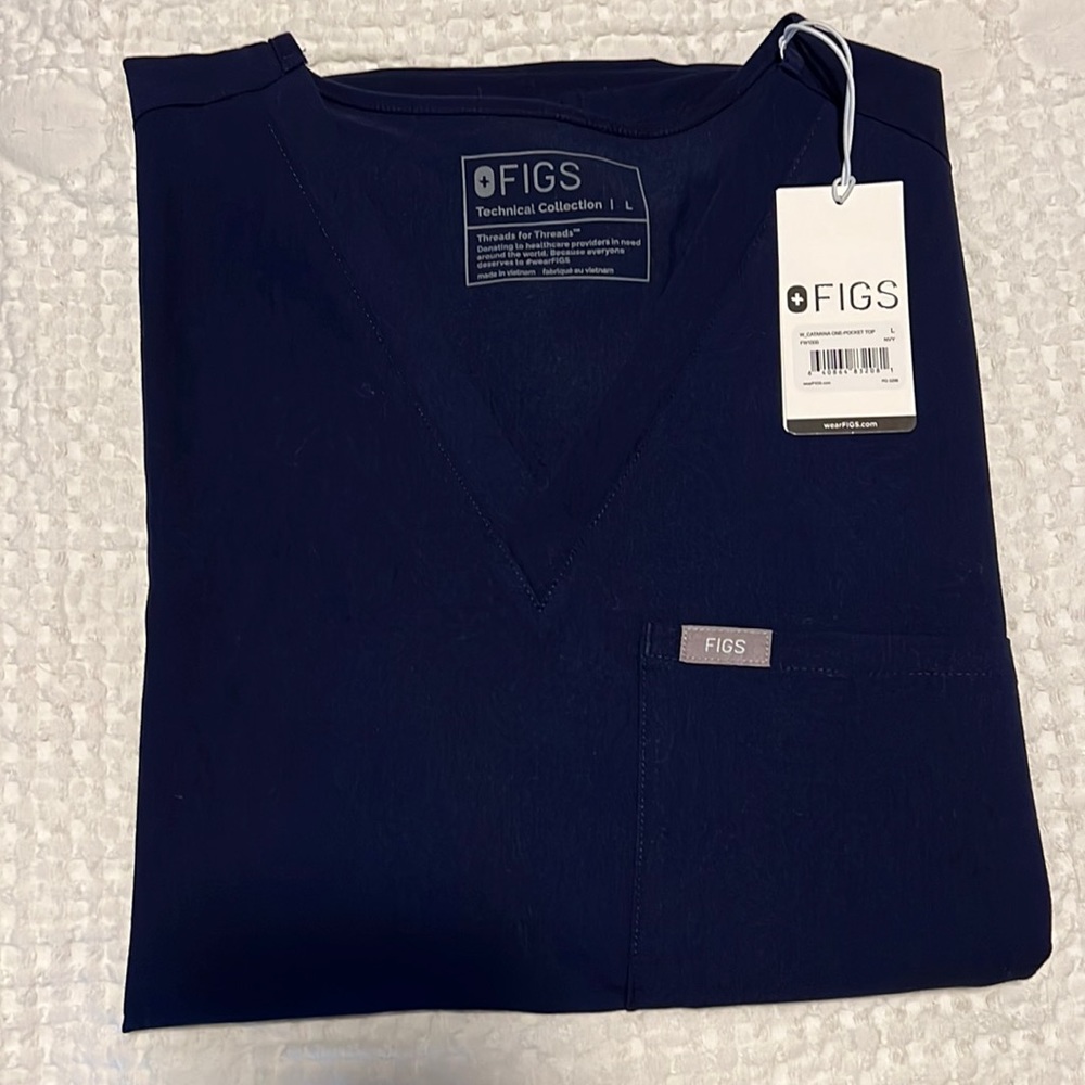 NWT Navy Figs Catrina One Pocket Scrub Top